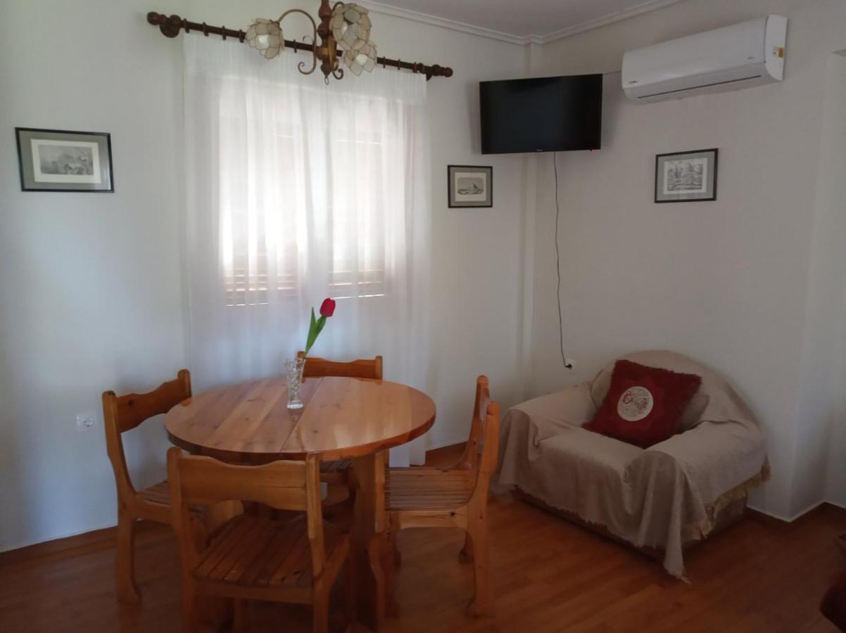 דירות מישטראש Manousi 1- Ground Floor מראה חיצוני תמונה